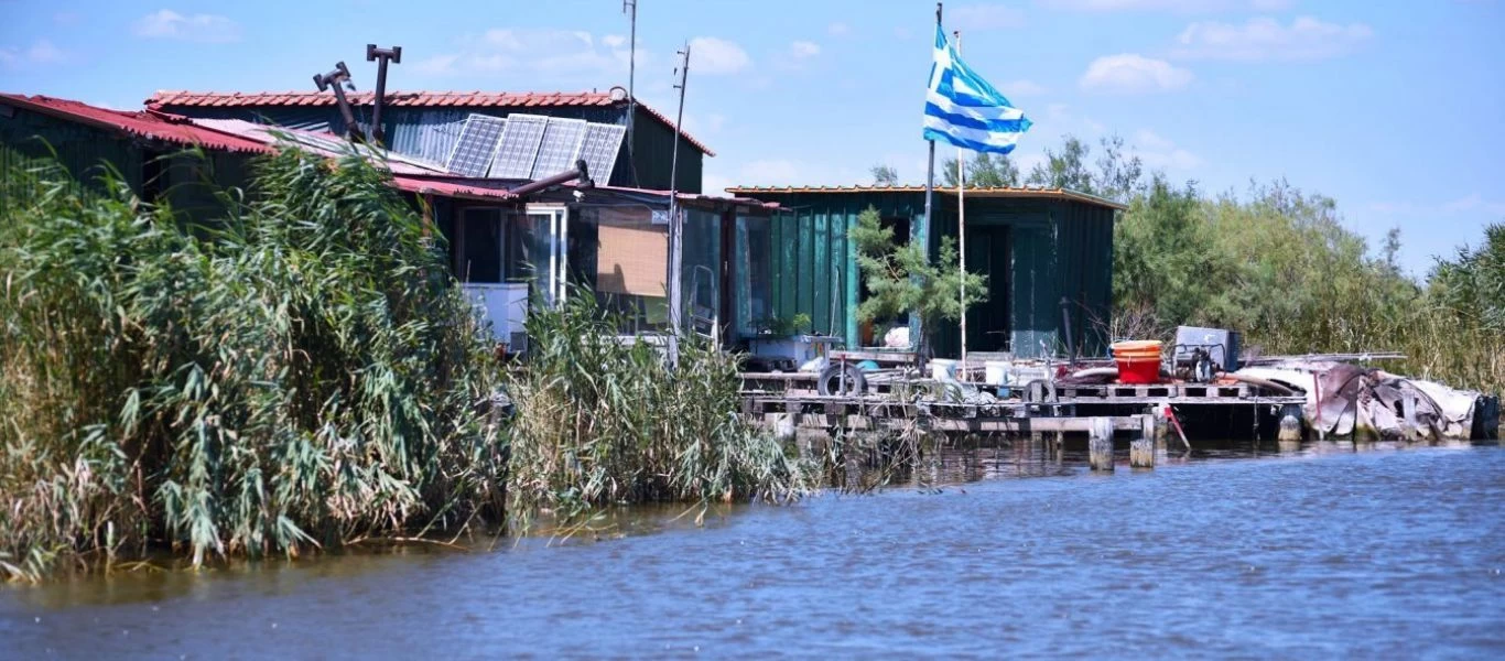 Διώχνουν τους ακρίτες που φυλάνε τον Έβρο από τους Τούρκους για να μην ενοχλούνται...τα φλαμίνγκο